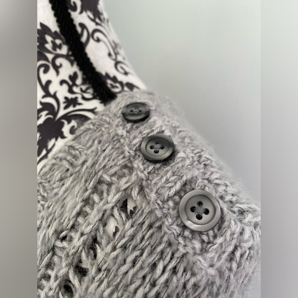 DECREE Juniors Gray Sweater Long Sleeve Open Knit Size XL Button Accents - Picture 4 of 8